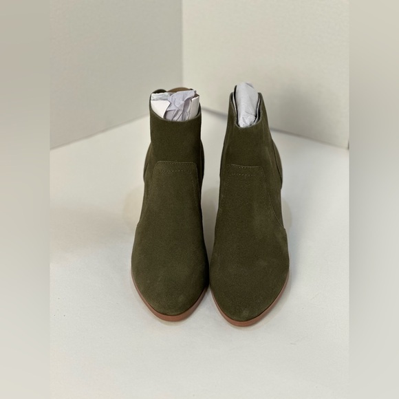 Violet & Red Cupid Bootie Olive 6.5 - Picture 2 of 6